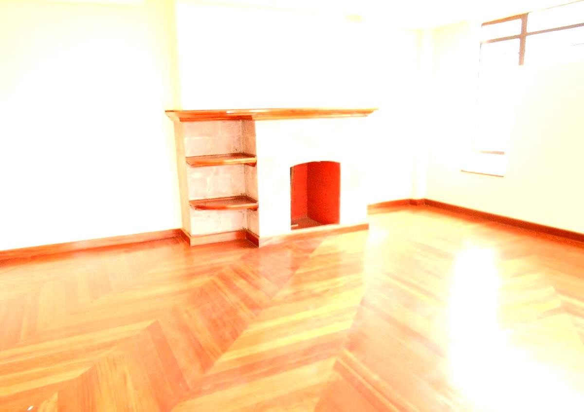 5-Ensuite Townhouse with Dual Fireplaces & Shared Garden - Lavington