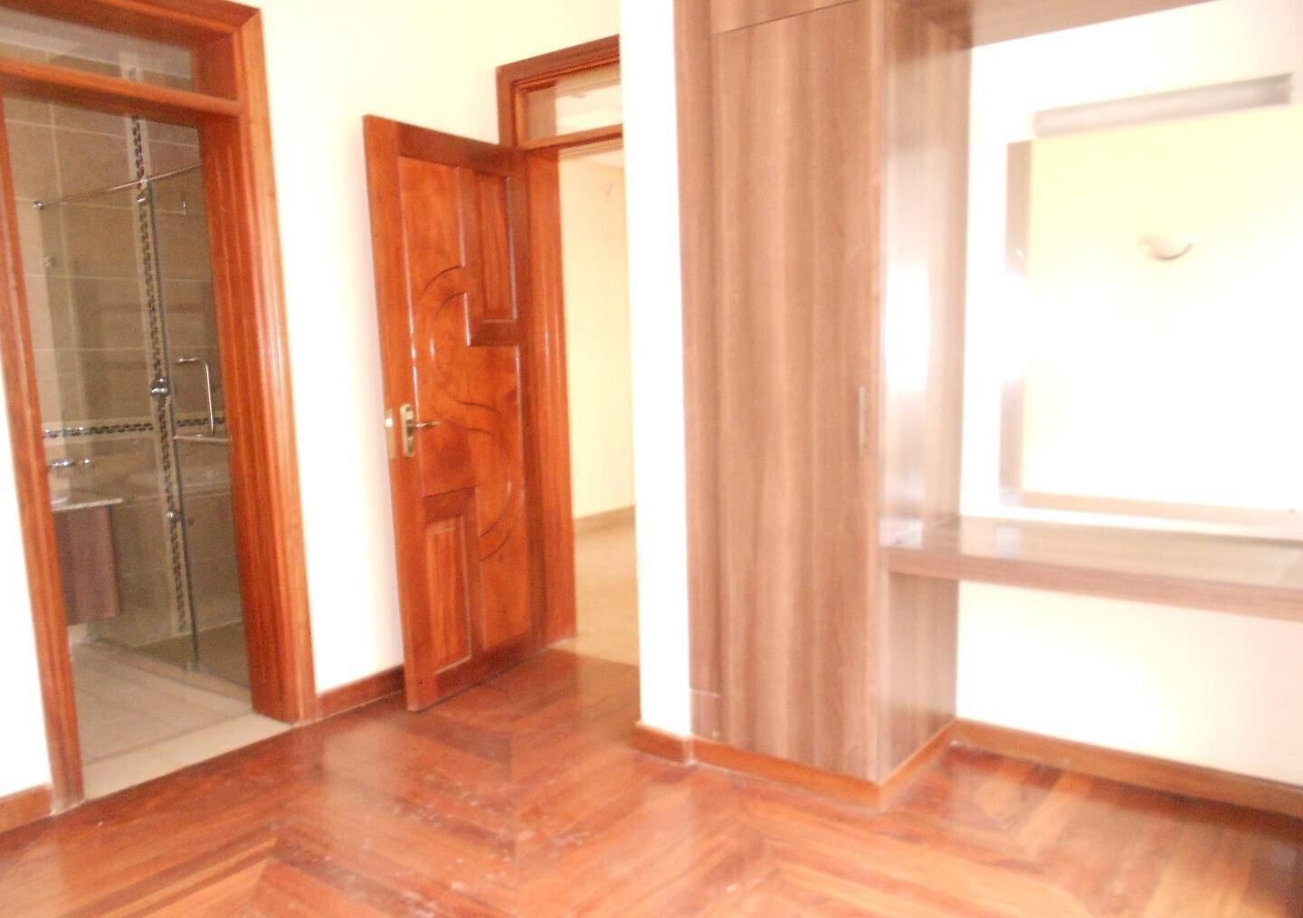 5-Ensuite Townhouse with Dual Fireplaces & Shared Garden - Lavington