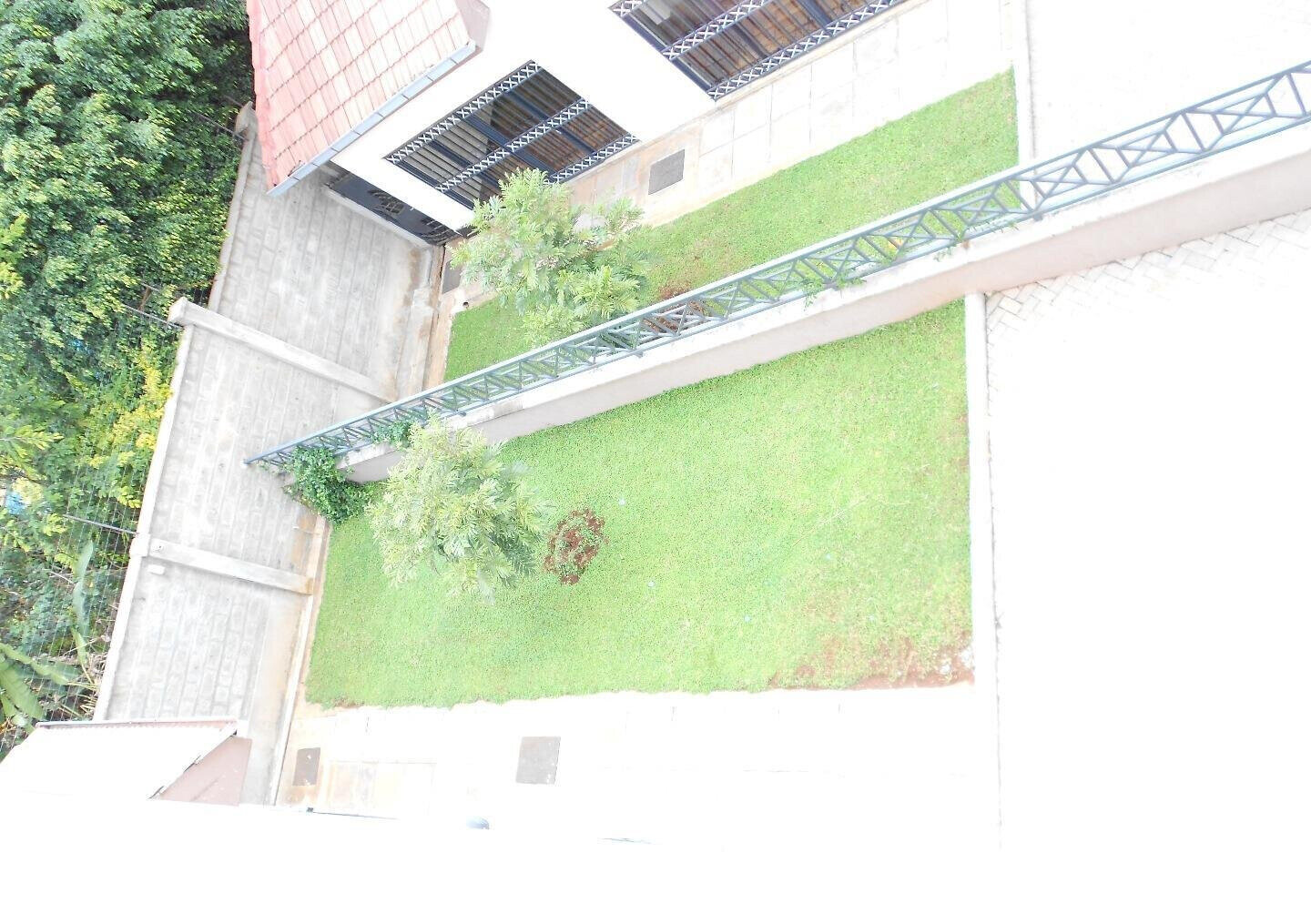 5-Ensuite Townhouse with Dual Fireplaces & Shared Garden - Lavington