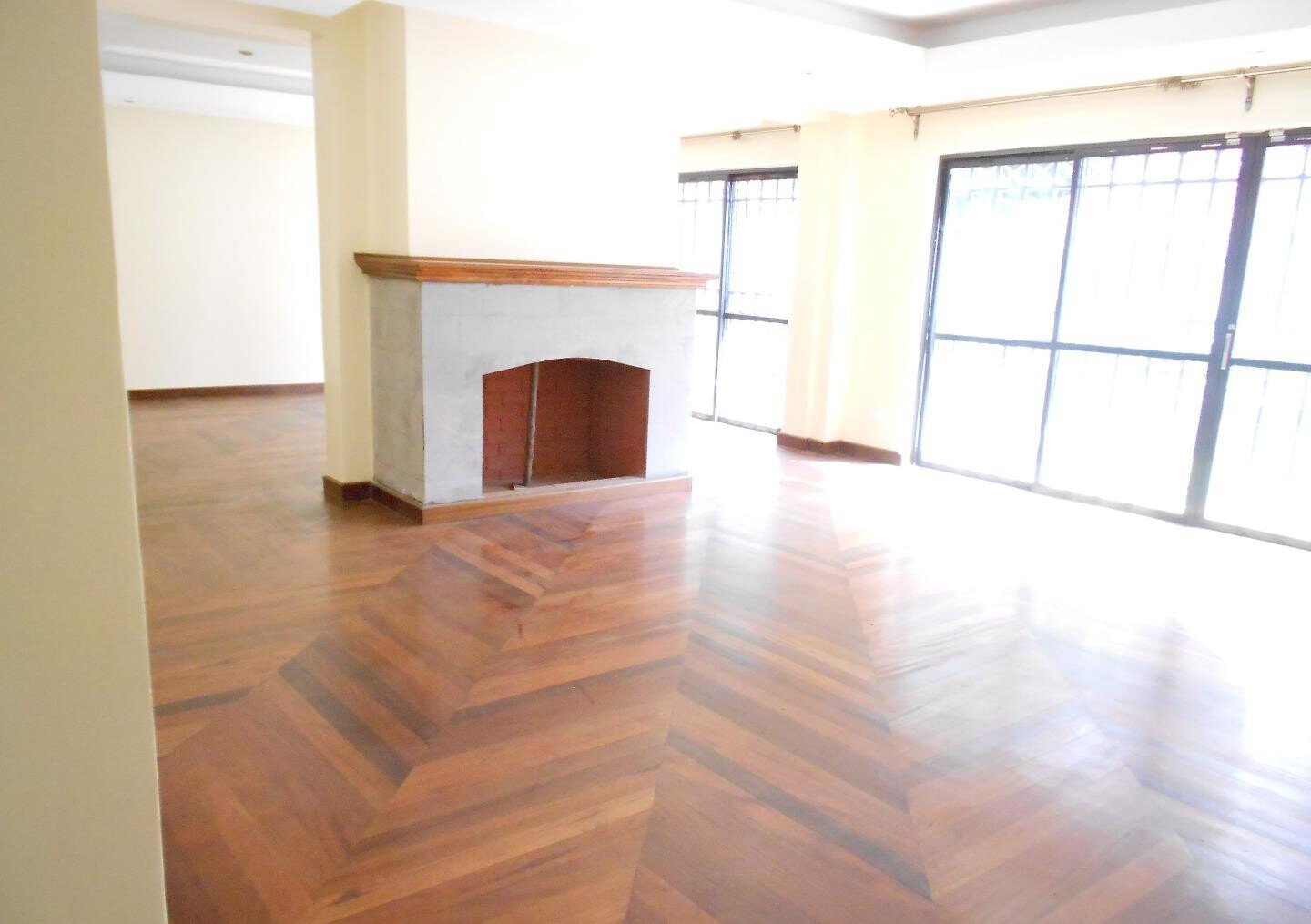 5-Ensuite Townhouse with Dual Fireplaces & Shared Garden - Lavington