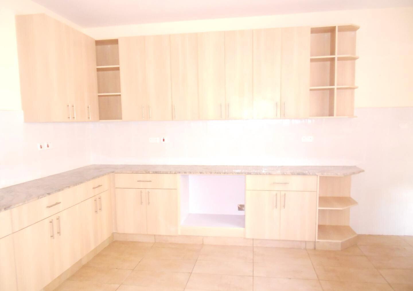 5-Ensuite Townhouse with Dual Fireplaces & Shared Garden - Lavington