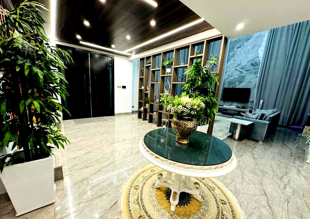 6-Ensuite Villa with Panic Room & Gym - Lavington