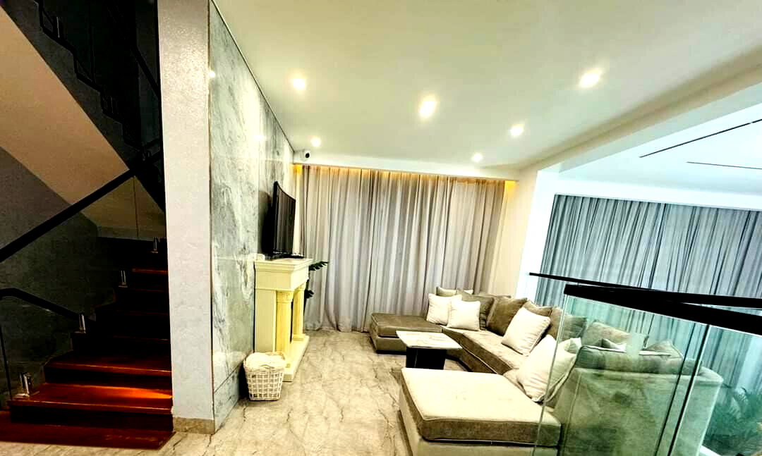6-Ensuite Villa with Panic Room & Gym - Lavington