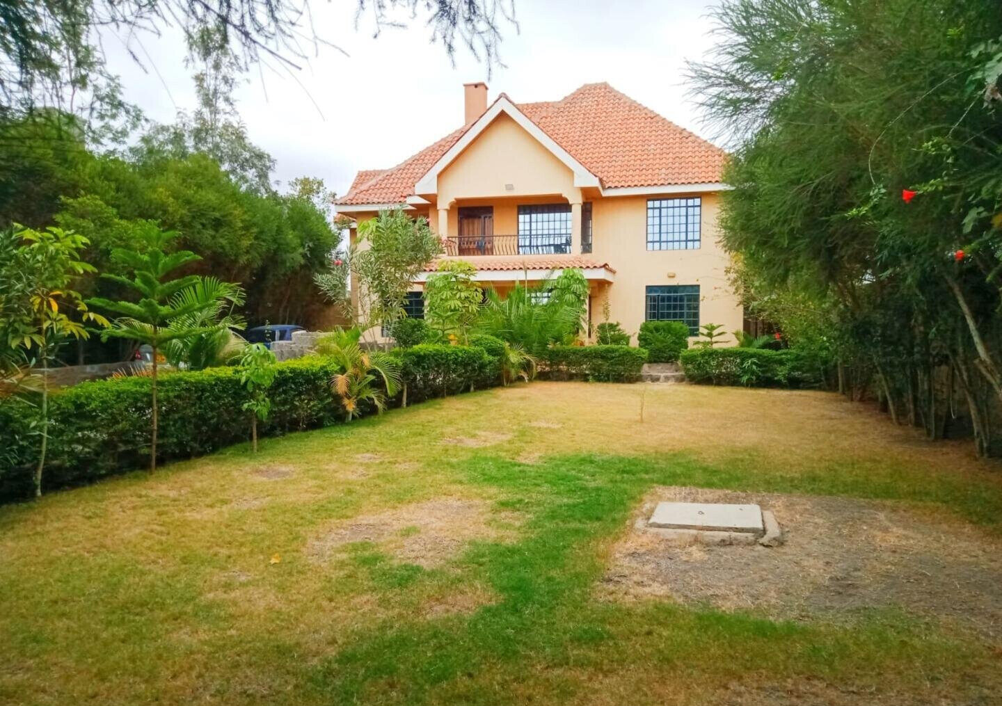 5BR All-Ensuite Mahogany-Fitted Townhouse - Kitengela