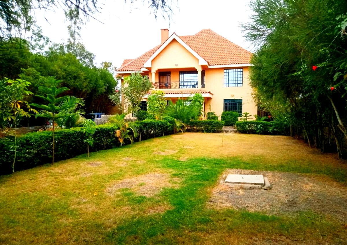 5BR All-Ensuite Mahogany-Fitted Townhouse - Kitengela