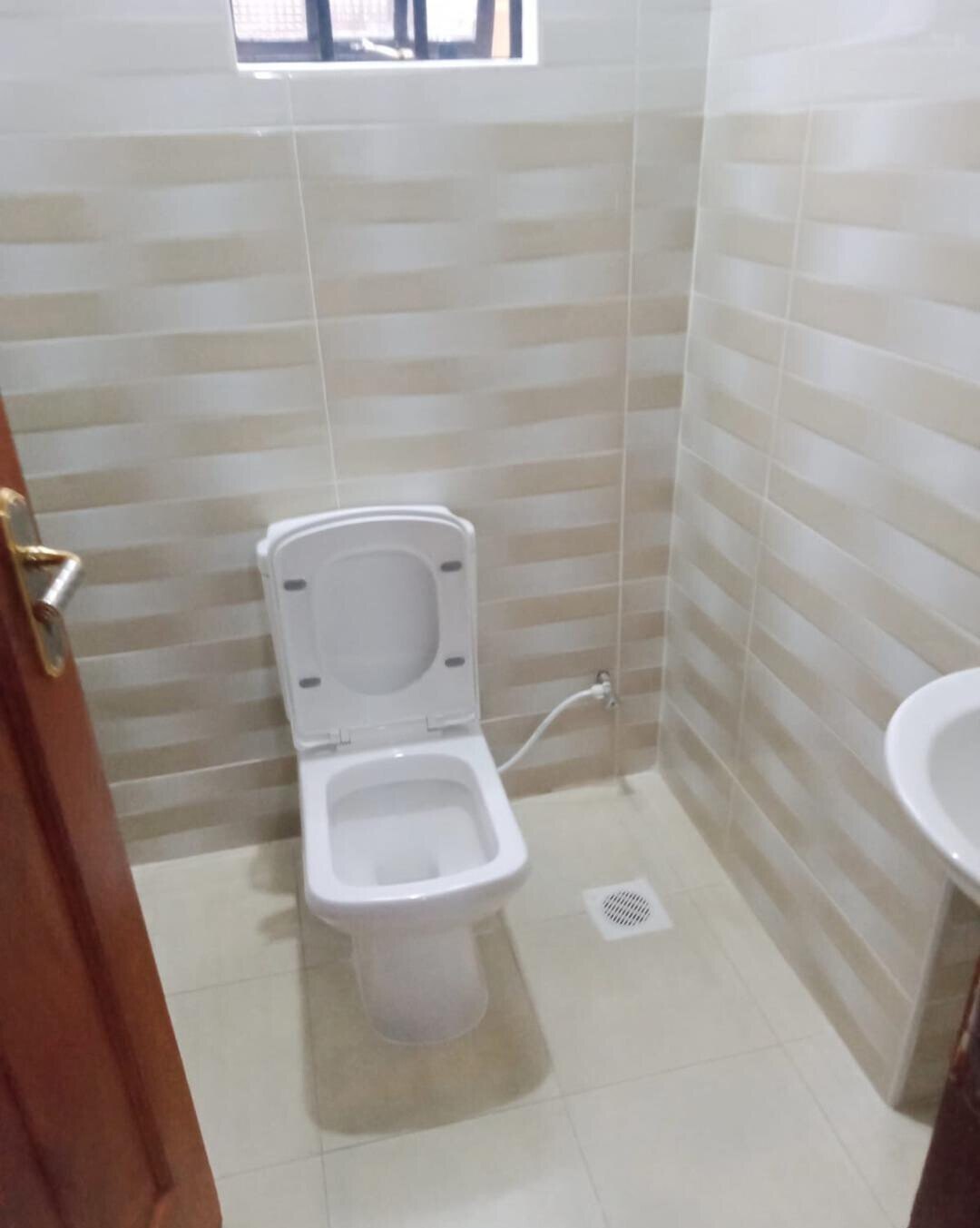 5BR All-Ensuite Mahogany-Fitted Townhouse - Kitengela