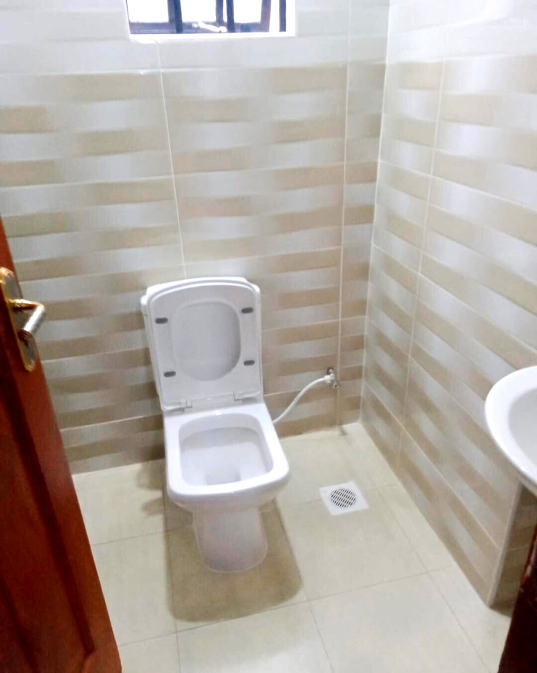 5BR All-Ensuite Mahogany-Fitted Townhouse - Kitengela