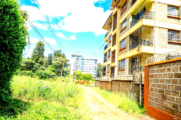 Prime Commercial Plot for Sale in Ruaka, Muchatha