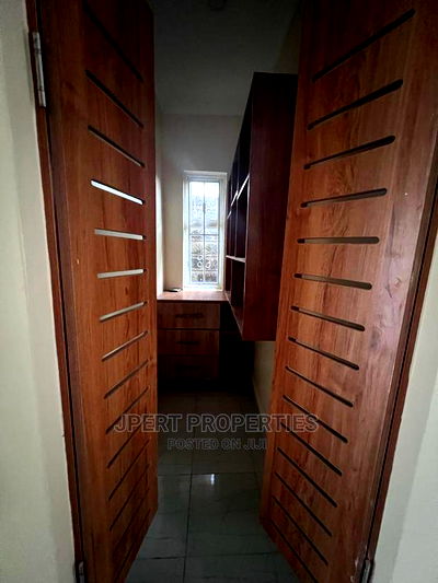 3bdrm Bungalow in Mugutha, Ruiru for sale - Image 8