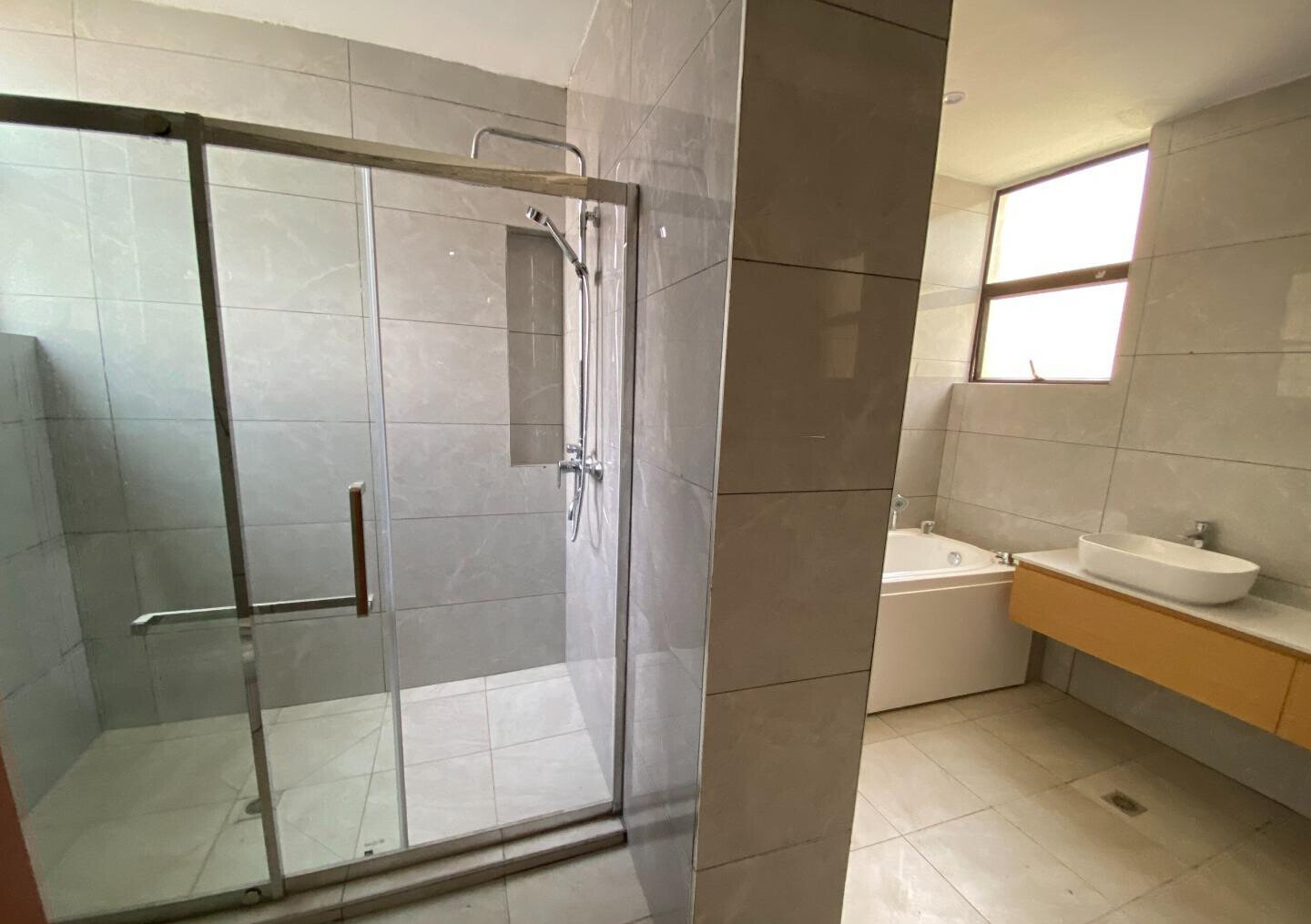 3BR with Custom Finishes & High-Speed Lifts - Kileleshwa