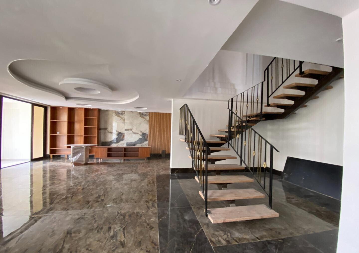 3BR with Custom Finishes & High-Speed Lifts - Kileleshwa