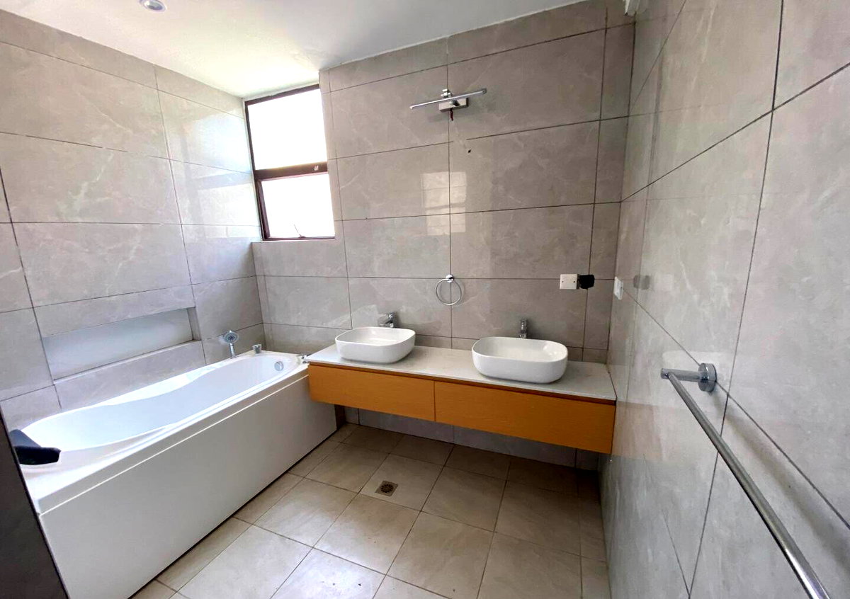 3BR with Custom Finishes & High-Speed Lifts - Kileleshwa