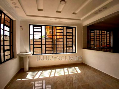 4bdrm Bungalow in Membley for sale - Image 2