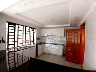 4bdrm Bungalow in Membley for sale - Image 12