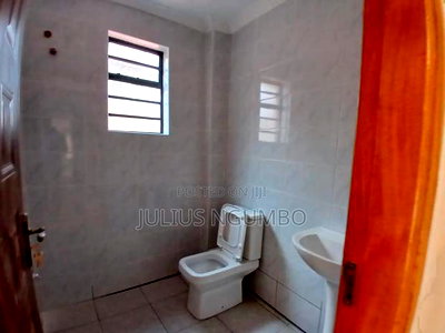 4bdrm Bungalow in Membley for sale - Image 4