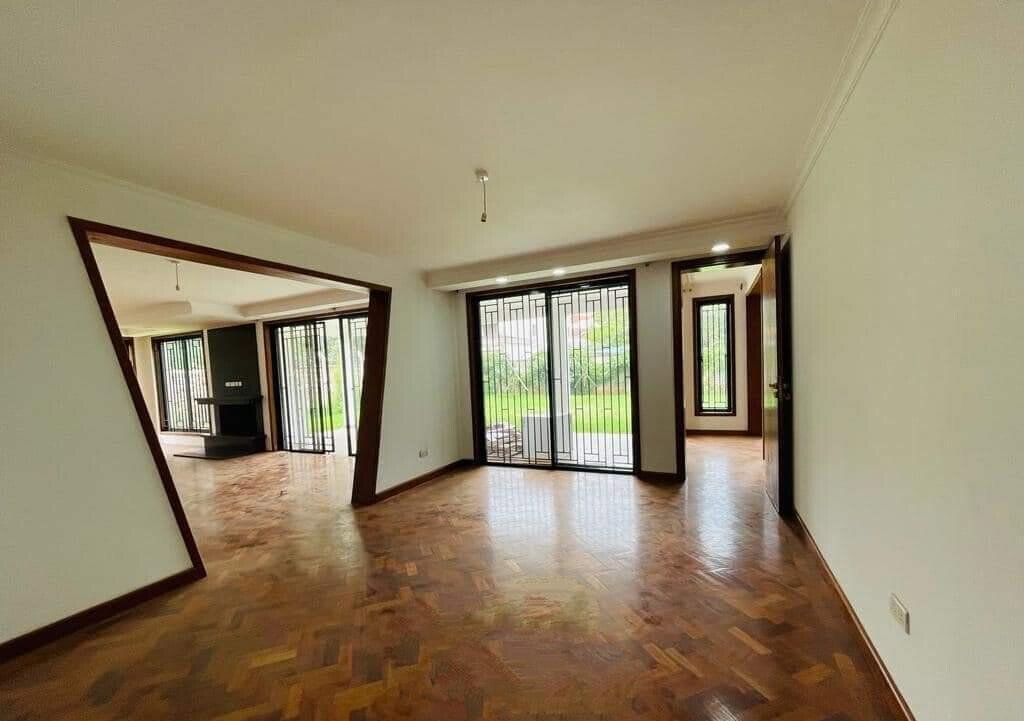 6-Ensuite Townhouse with Jacuzzi & Walk-In Closet - Lavington