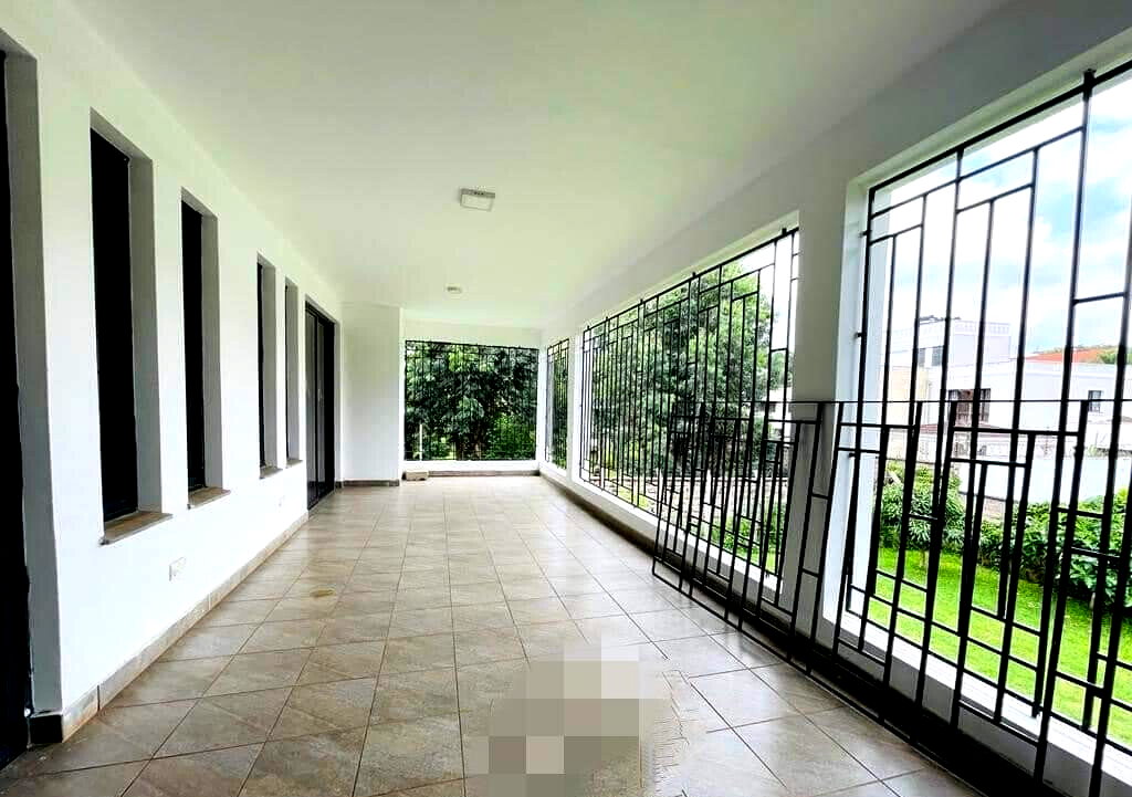 6-Ensuite Townhouse with Jacuzzi & Walk-In Closet - Lavington