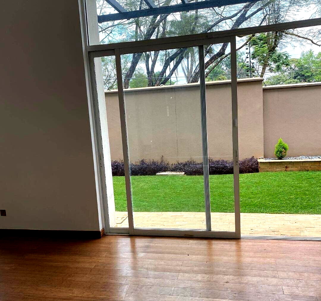 4-Ensuite Townhouse with Gym & Private Garden - Lavington