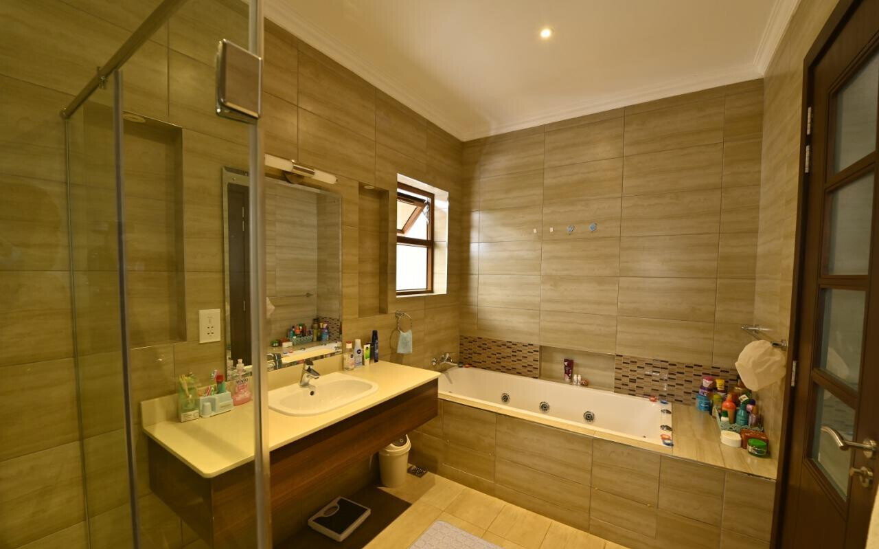 5-Ensuite Townhouse with Solar & Gym Room - Lavington
