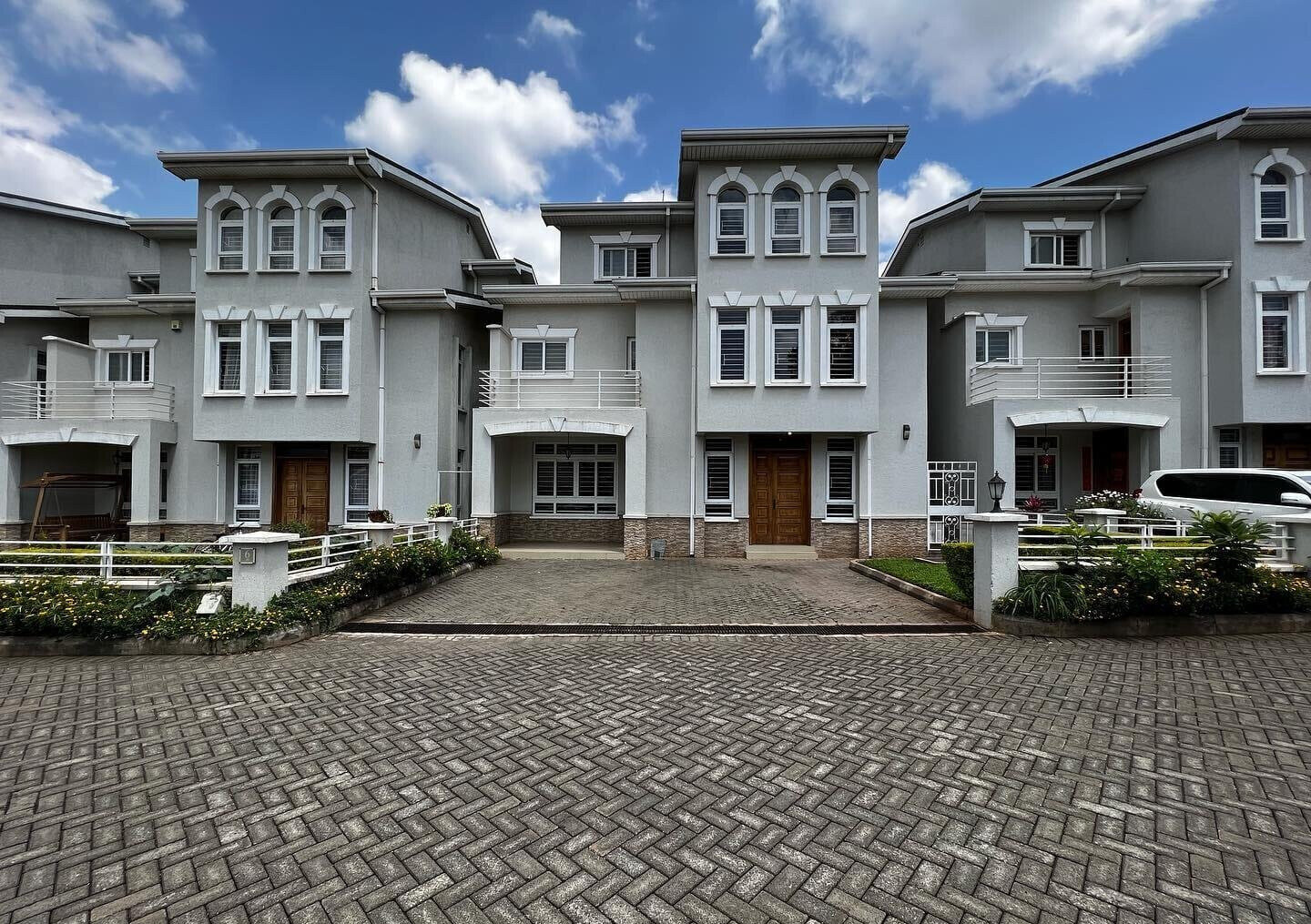 5-Ensuite Townhouse Near Lavington Mall - Family Ready