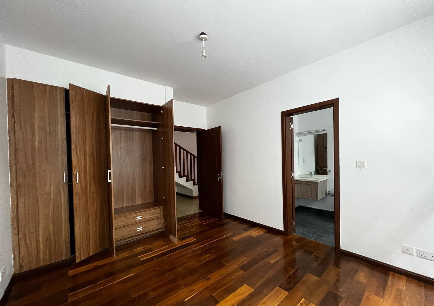 5-Ensuite Townhouse Near Lavington Mall - Family Ready