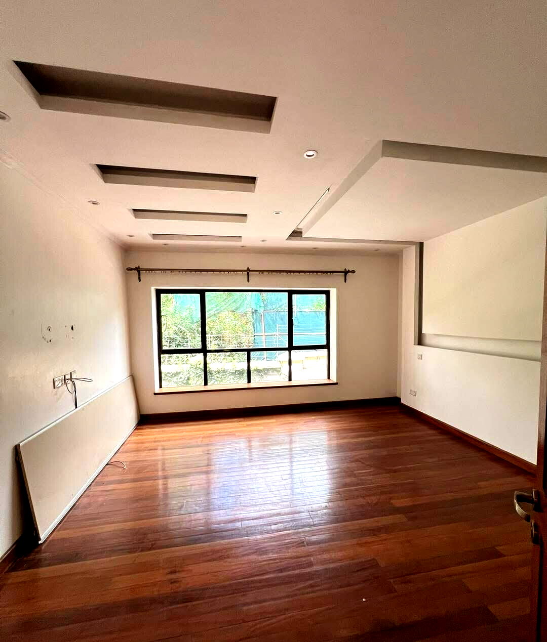 5-Ensuite Townhouse with Private Garden & DSQ - Lavington