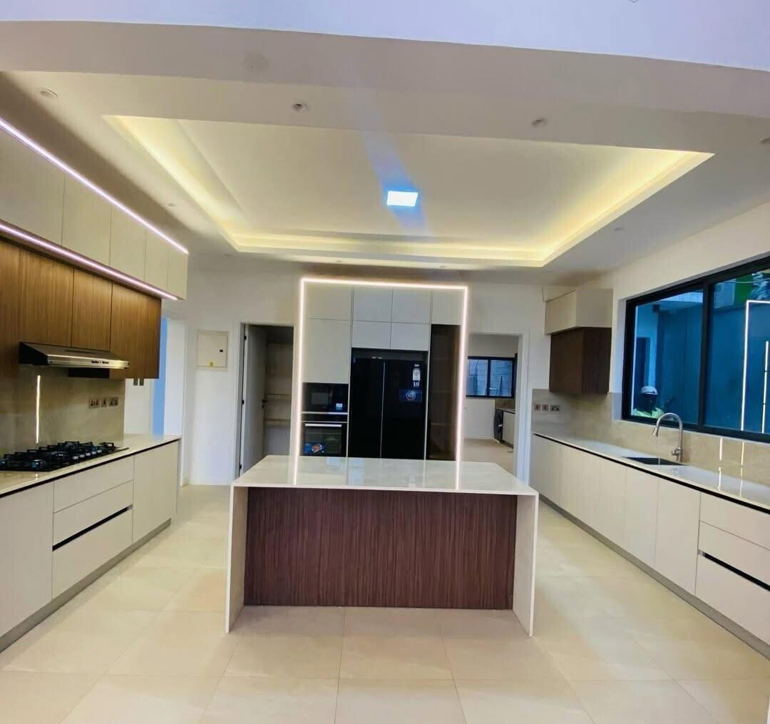 Private Pool Villa with 6-Month Builder's Warranty - Lavington