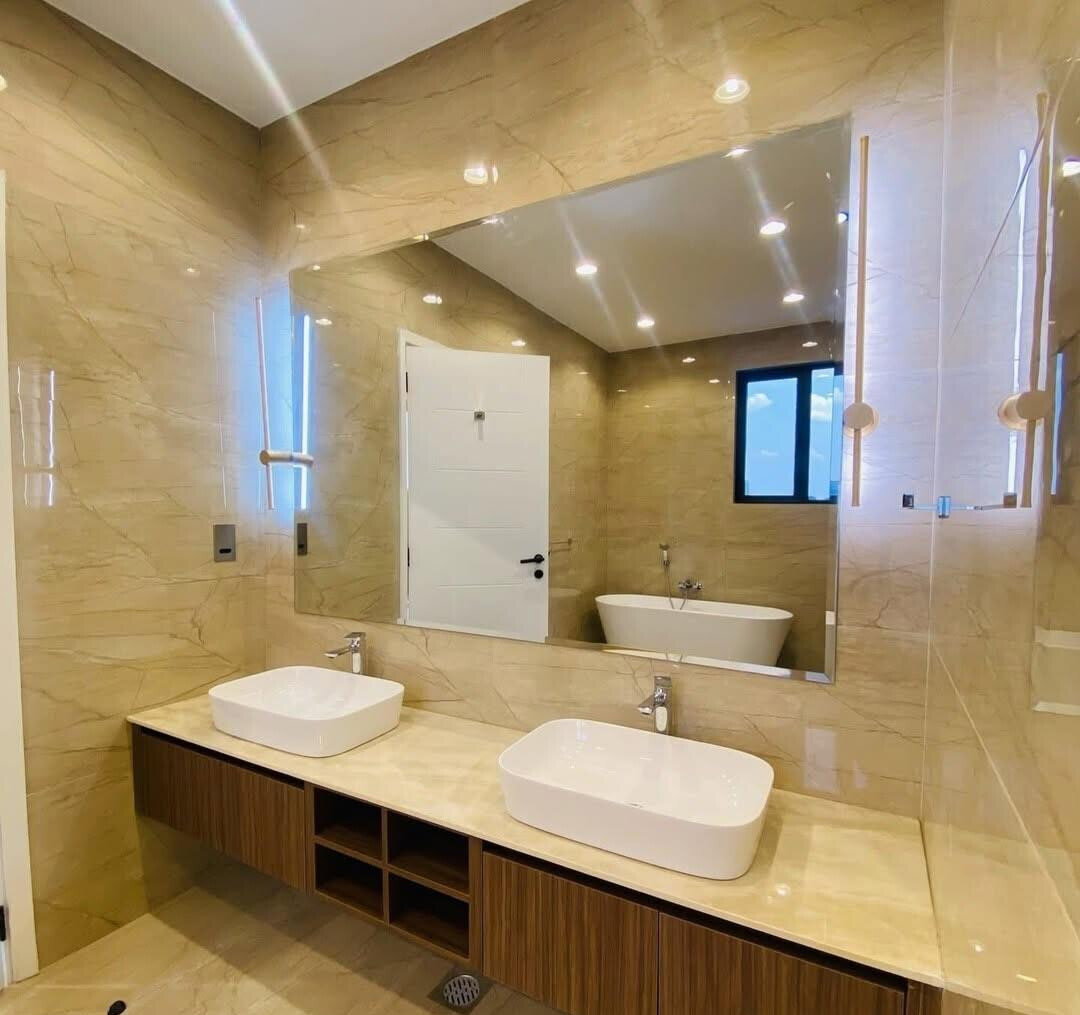 Private Pool Villa with 6-Month Builder's Warranty - Lavington