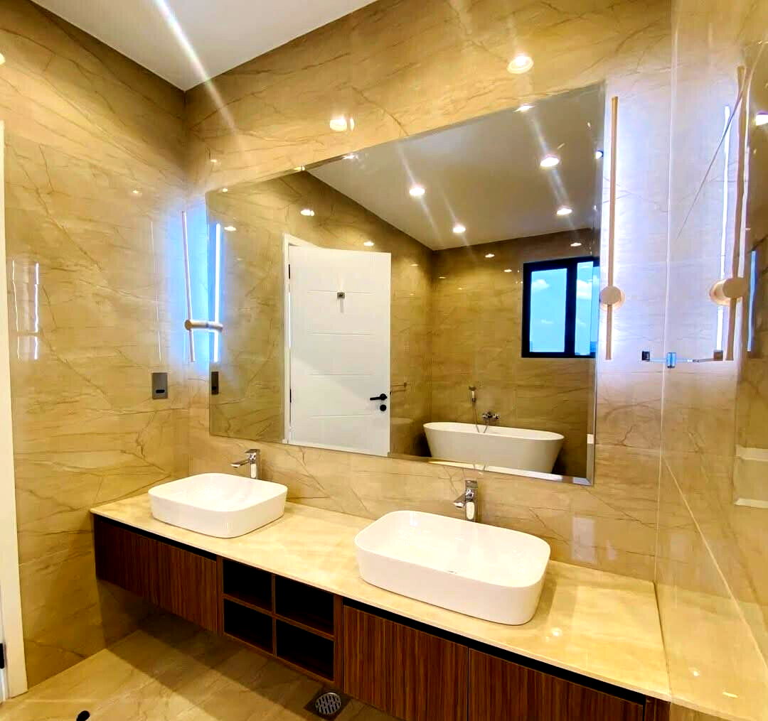 Private Pool Villa with 6-Month Builder's Warranty - Lavington