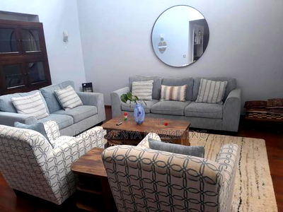 Furnished 4bdrm Townhouse / Terrace in Runda Gardens for rent - Image 2