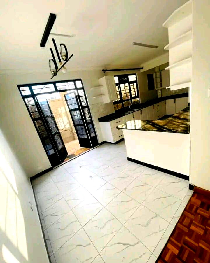 4BR Townhouse with Clubhouse & Solar Heating - Gikambura