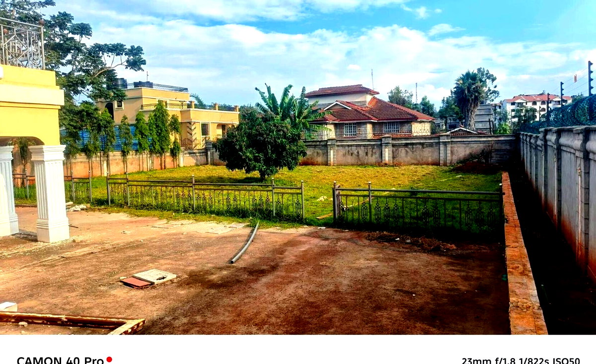 5-Bedroom Townhouse with Suspended Pool & Secret Room - Thome