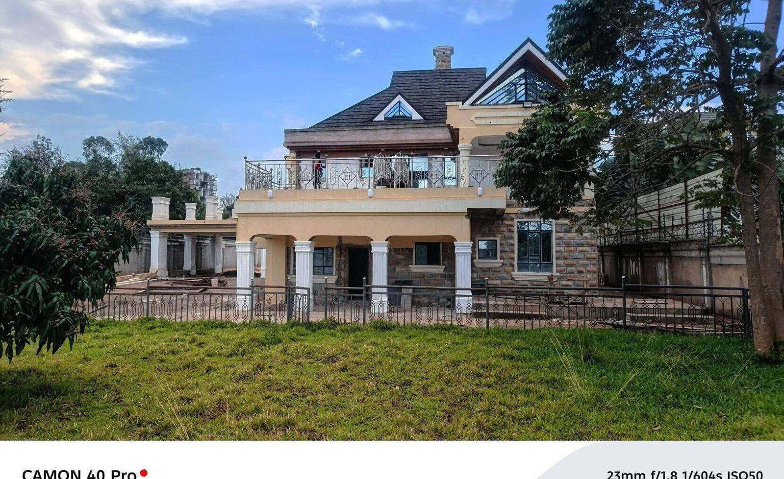 5-Bedroom Townhouse with Suspended Pool & Secret Room - Thome