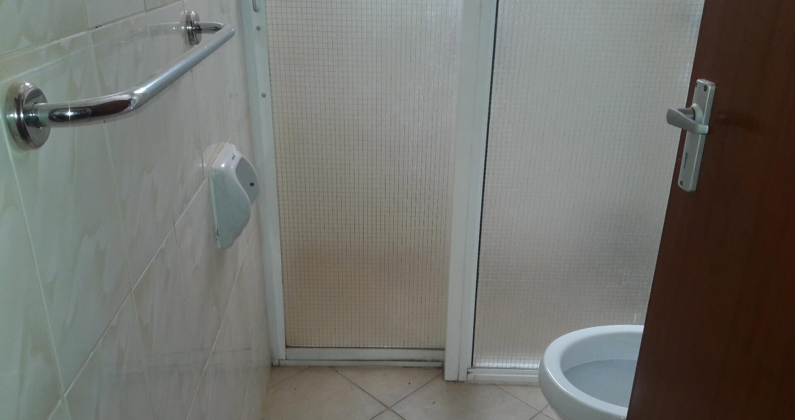 Half Acre Haven with 5BR