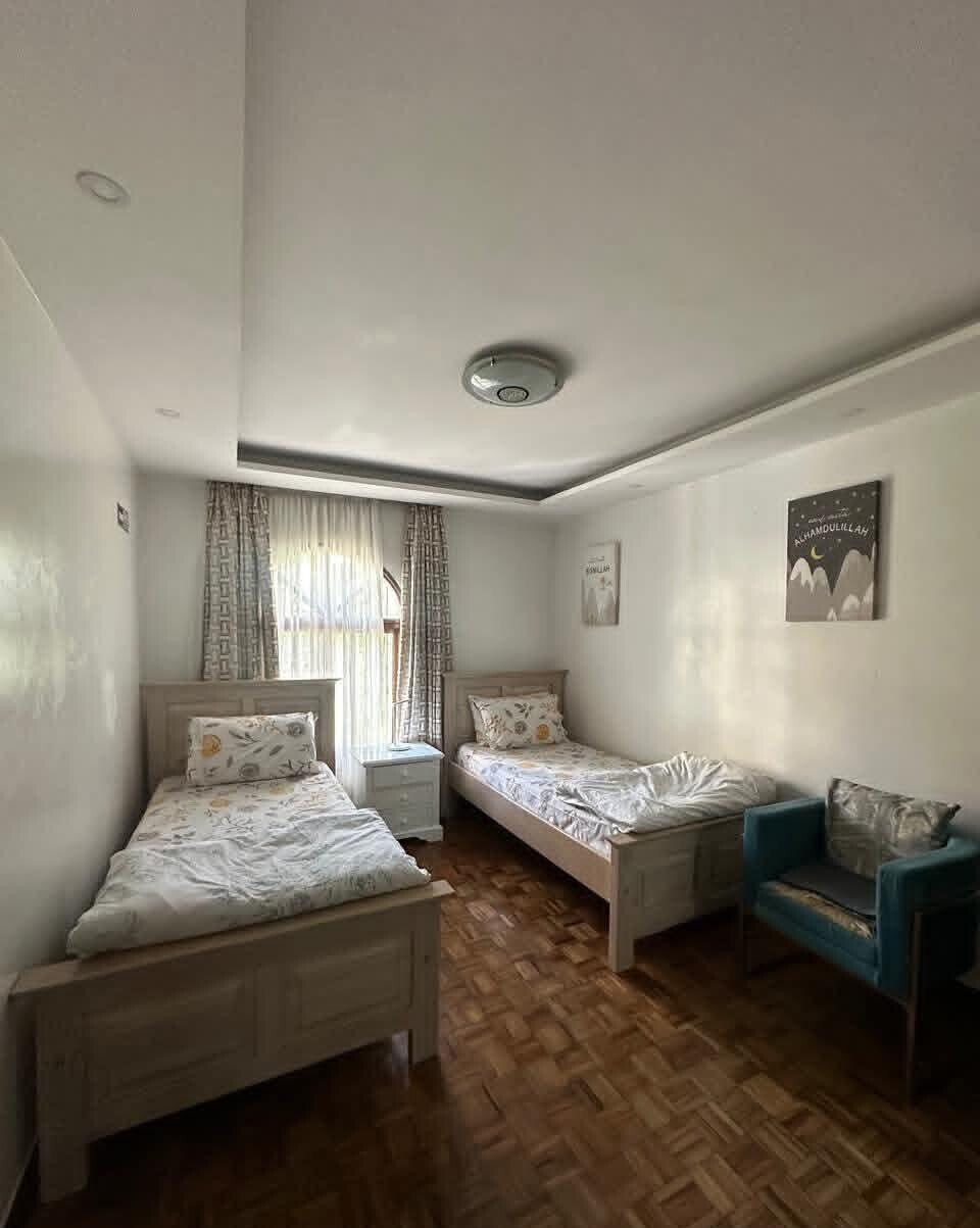 Newly Refurbished 4BR Maisonette with DSQ & Play Area - Kileleshwa