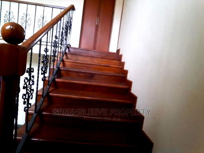 4bdrm Townhouse in Hardy for Rent - Image 3