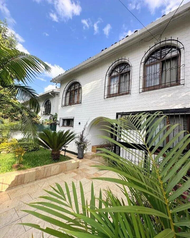 Refurbished 4BR Maisonette with Study & DSQ - Kileleshwa