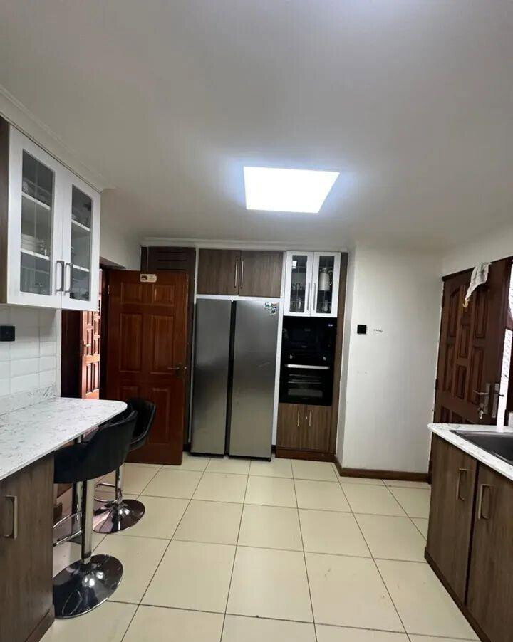 Refurbished 4BR Maisonette with Study & DSQ - Kileleshwa