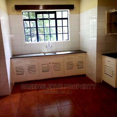 4bdrm Townhouse in Hardy for Rent - Image 3