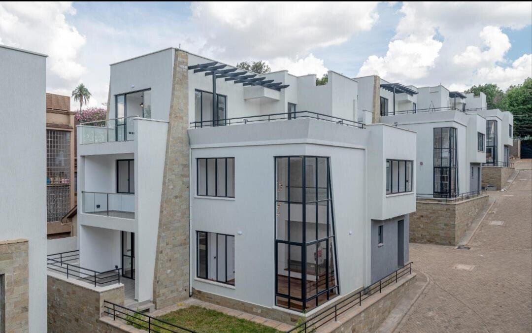 4-Bed Townhouse with Staff Quarters & Private Garden - Lavington