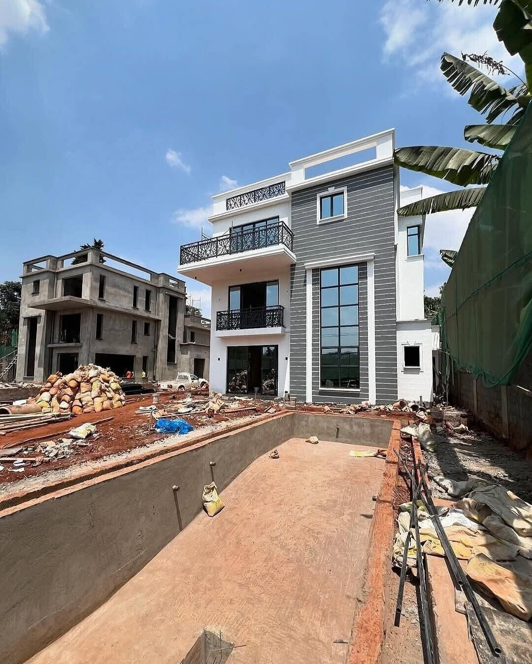 4-Ensuite Townhouse with Private Pool & DSQ - Lavington