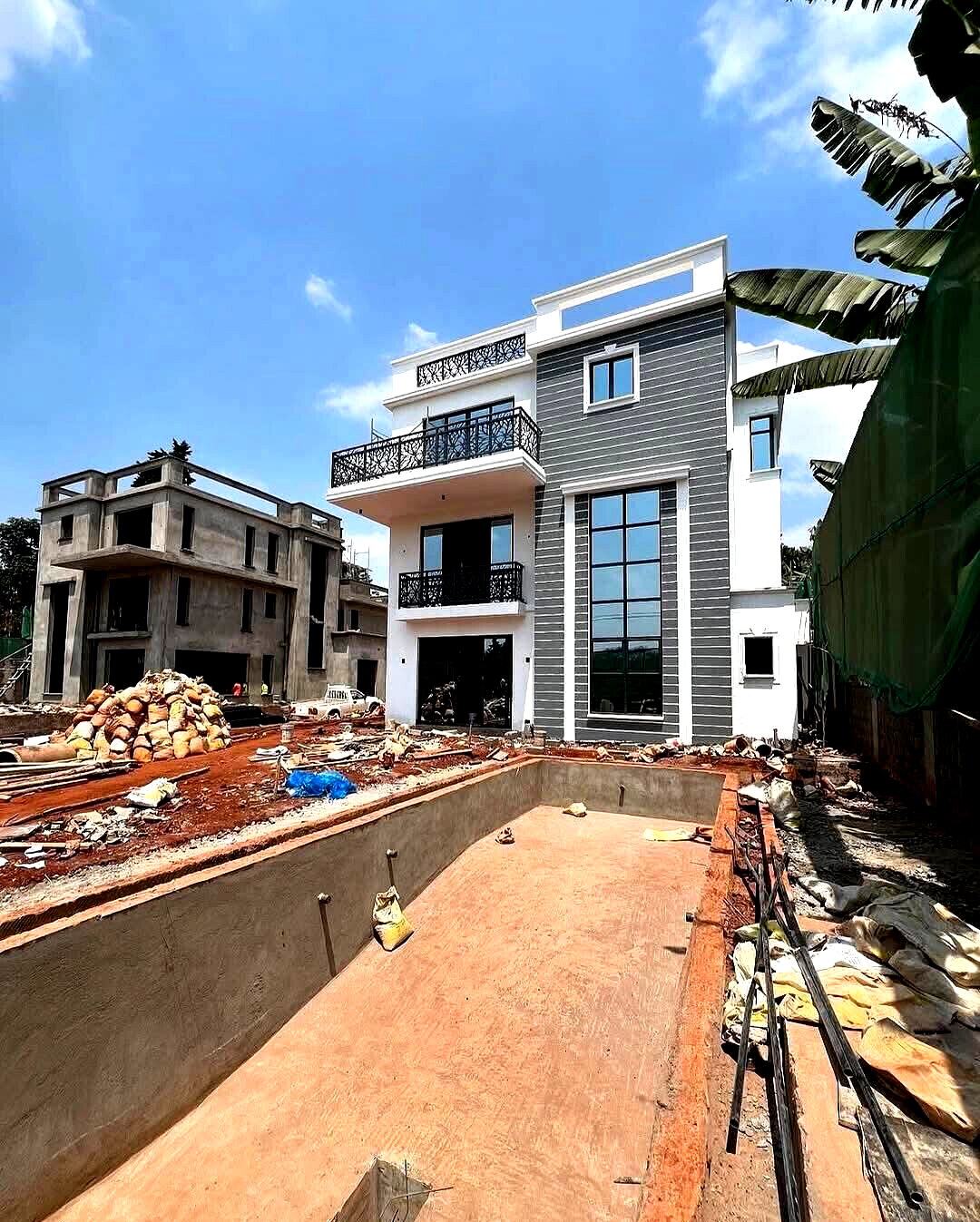 4-Ensuite Townhouse with Private Pool & DSQ - Lavington