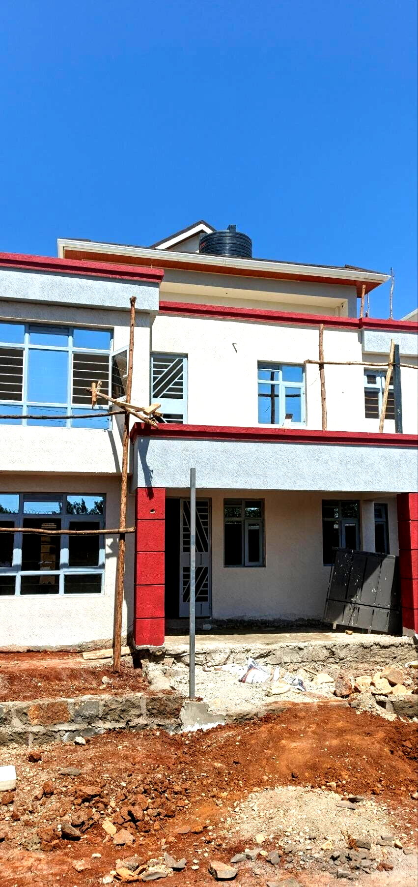 5BR All-Ensuite Townhouse with DSQ & Rooftop Terrace - Kamangu