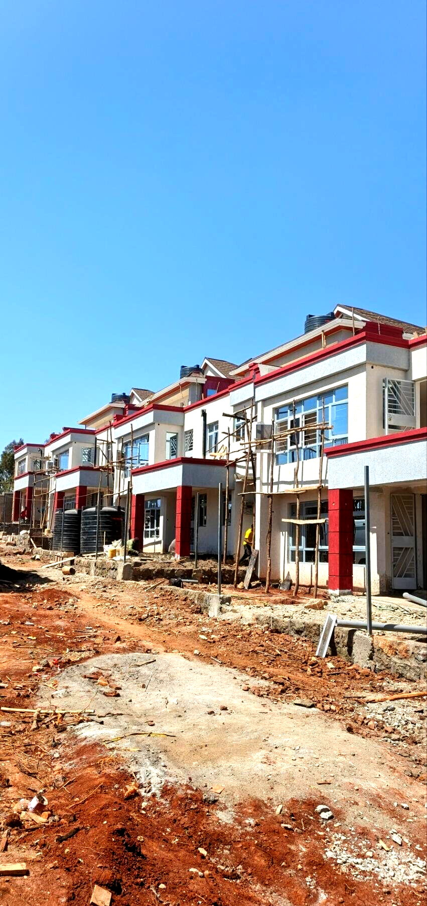 5BR All-Ensuite Townhouse with DSQ & Rooftop Terrace - Kamangu