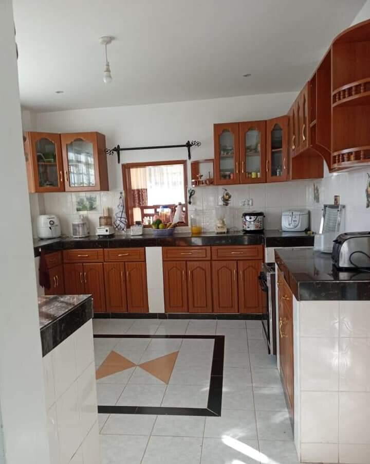 4-Ensuite Standalone Townhouse with All Ensuite Rooms – Karen