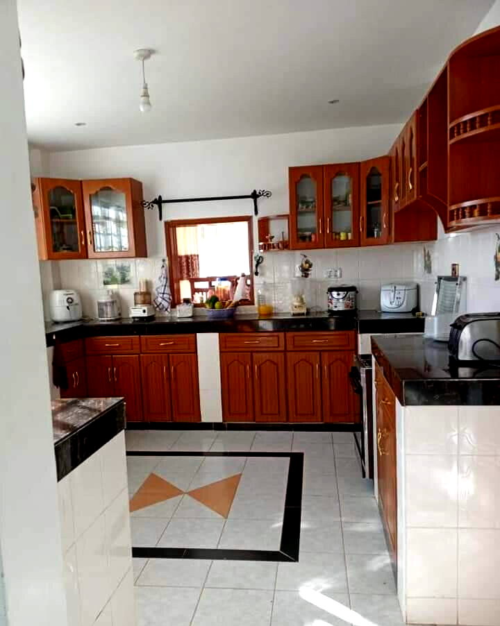 4-Ensuite Standalone Townhouse with All Ensuite Rooms – Karen