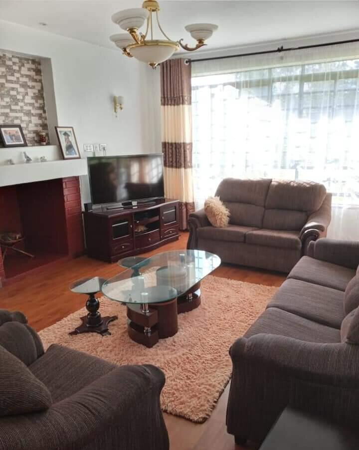 4-Ensuite Standalone Townhouse with All Ensuite Rooms – Karen