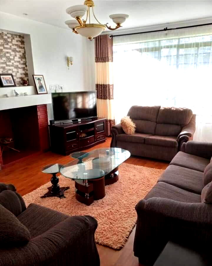 4-Ensuite Standalone Townhouse with All Ensuite Rooms – Karen