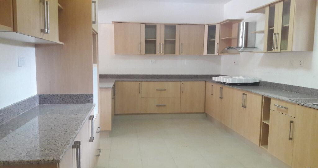 Brand New 4BR All-Ensuite Townhouse with Fireplace - Kileleshwa