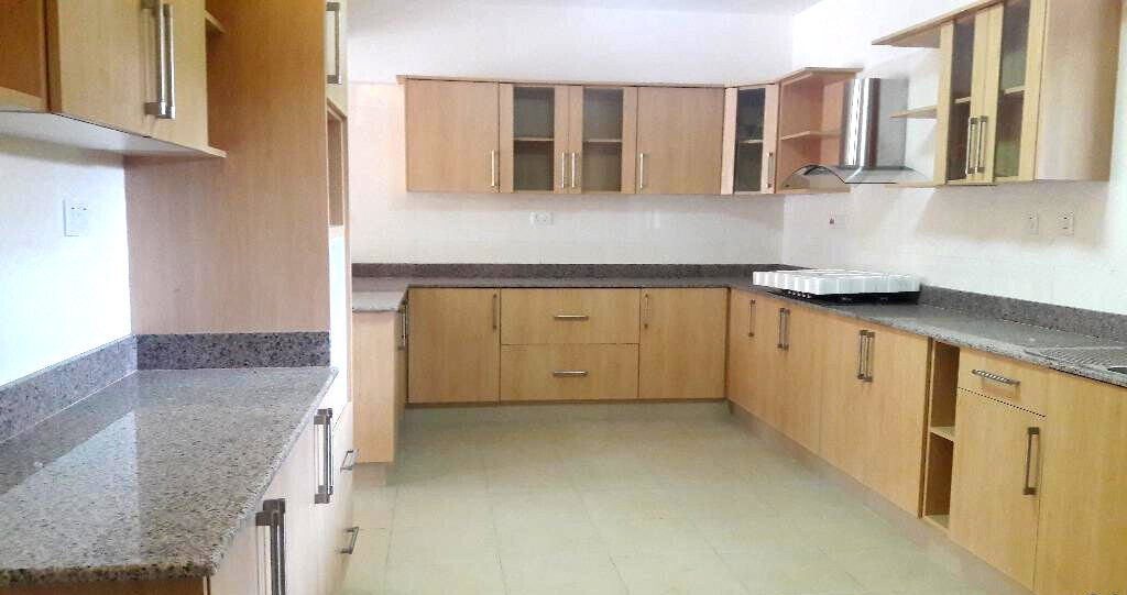 Brand New 4BR All-Ensuite Townhouse with Fireplace - Kileleshwa